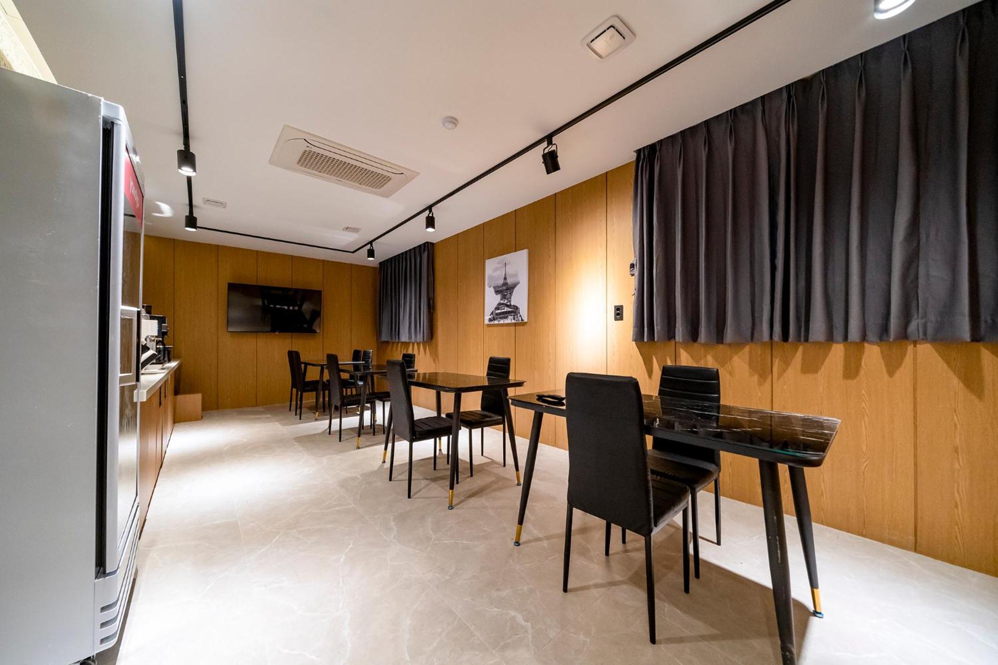 Urban Brown Hotel Chungju City Hall Exterior photo